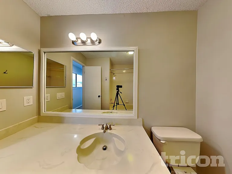 419 E Springtree Way — Photo 14