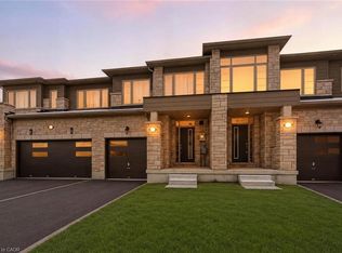 9 Admiral Rd, Welland, ON L3B 0H3