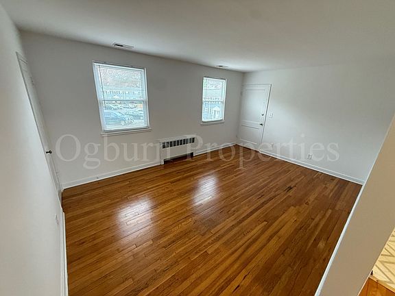 2nd image of 2506 Miller Park Cir APT D