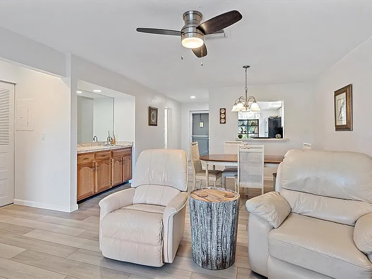 320 Mission Trl N #B — Photo 8