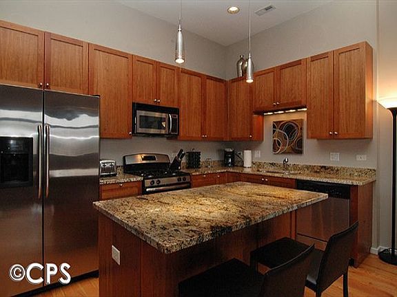 4th image of 1843 W North Ave APT 2W