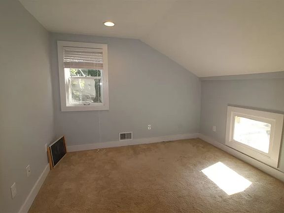 3rd image of 328 Crest Ave