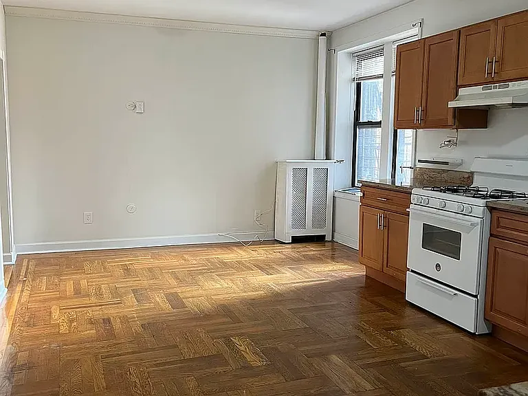 4568 Manhattan College Pkwy #4H — Photo 1