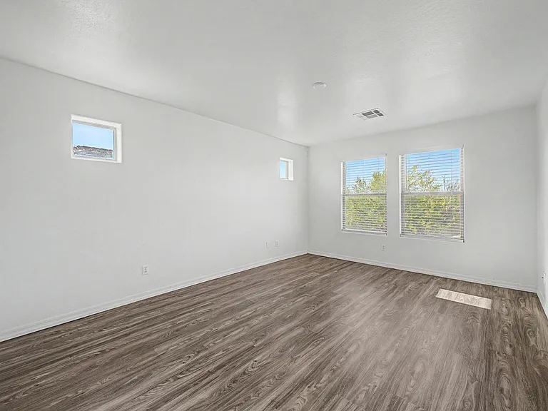 18436 W Nambe St — Photo 14