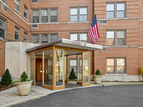 1585 Ridge Ave APT 310, Evanston, IL 60201