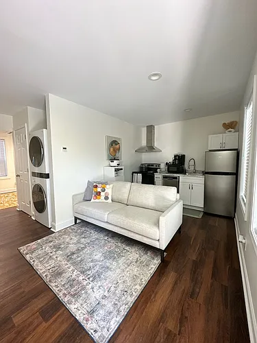 107 David St Photo 1