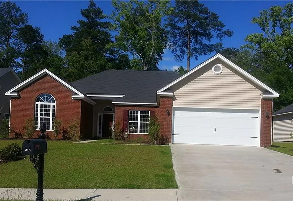 216 Carlisle Way