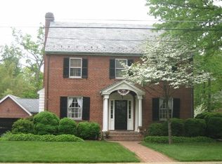 2322 Fort Scott Dr, Arlington, VA 22202