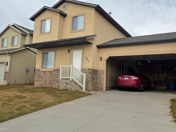 2nd image of 1682 E Ridgefield Rd