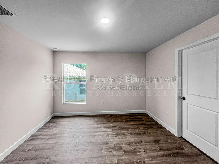 745 Harry Ave S — Photo 26