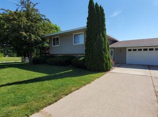 926 N 8th Pl, Sturgeon Bay, WI 54235