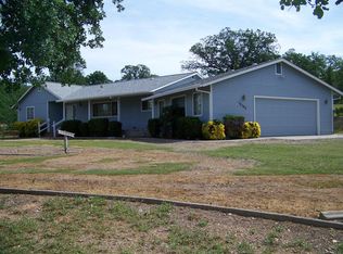 10705 Green Oaks Ln, Redding, CA