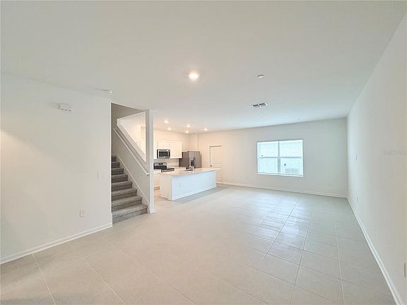 4th image of 2132 Rider Rain Ln