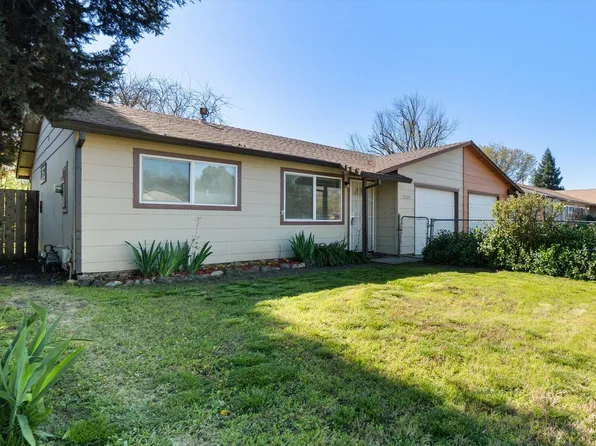 3524 Gardenia St, Anderson, CA 96007