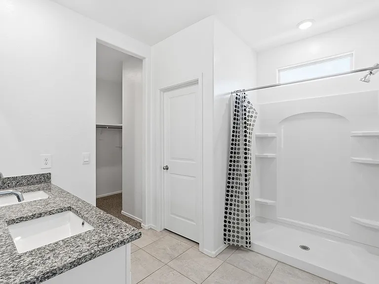 1575 E Fletcher Dr — Photo 28
