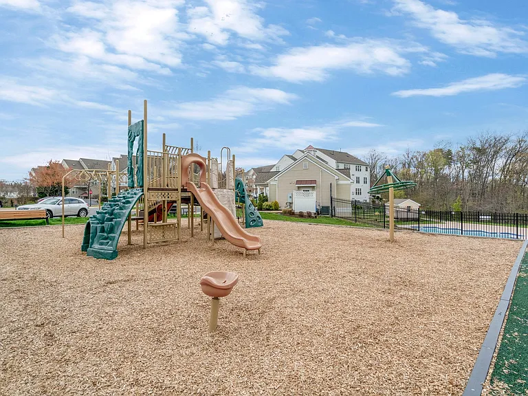 5231 Winter View Dr — Photo 93