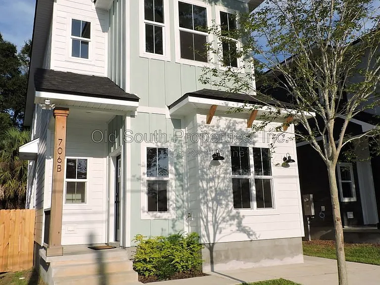 706 N F St #B — Photo 1
