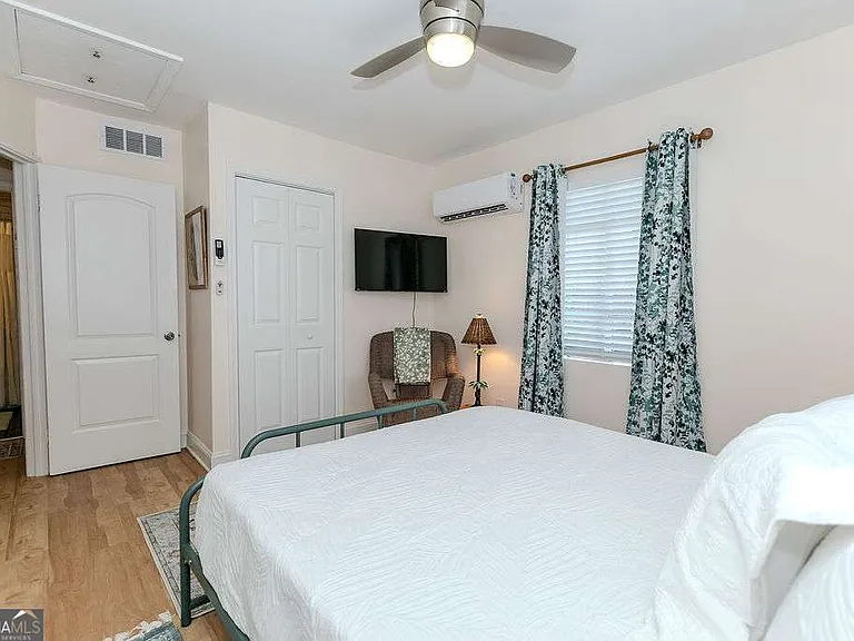 150 South Ave SE #1 — Photo 21