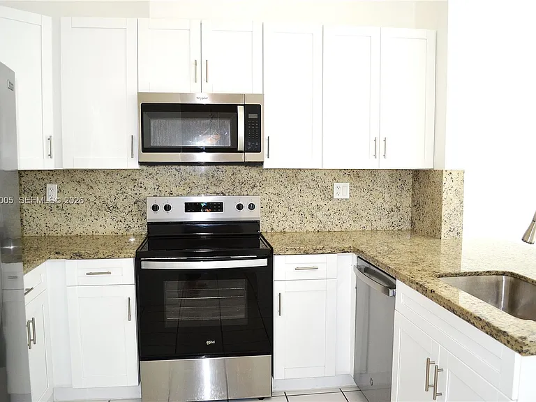 8328 SW 163rd Ave — Photo 4