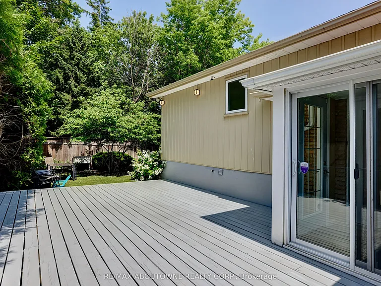 497 Anthony Dr — Photo 28