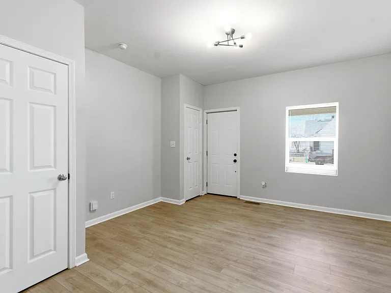 1338 Barth Ave #1338 — Photo 12