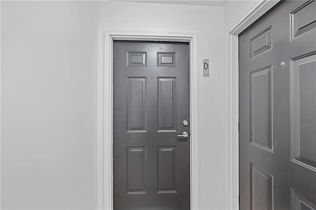 1 bed, 1.0 bath, 750 sqft, $1,800 — Photo 2
