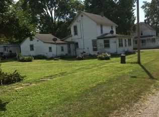 225 NE 3rd St, De Land, IL 61839
