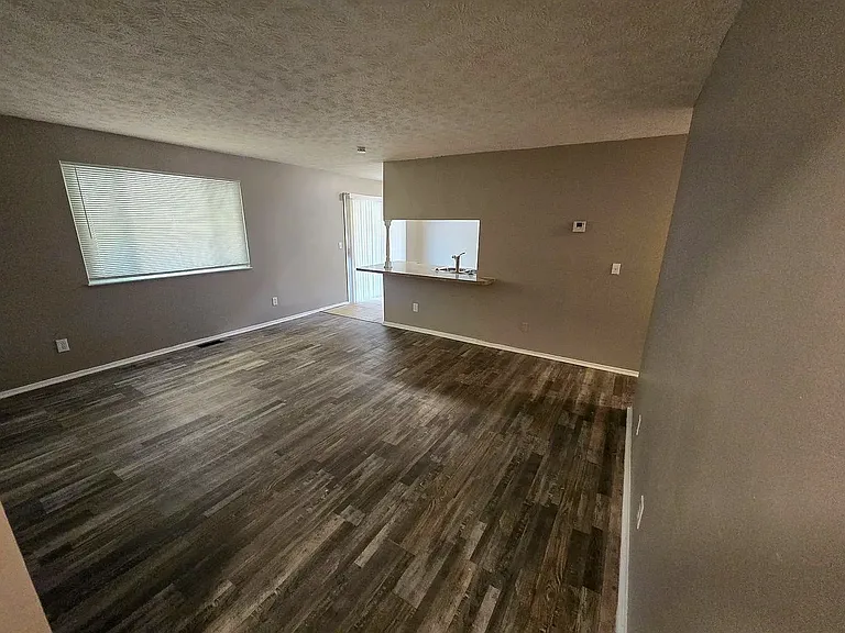 10220 September Dr — Photo 2