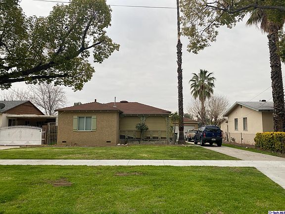 2nd image of 363 E 28th St