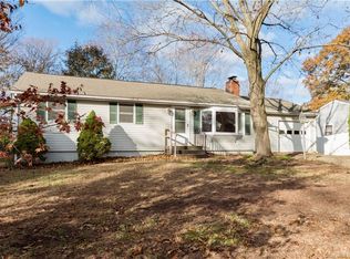 2 Crestwood Rd, Danbury, CT 06811