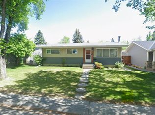 30 SW Butler Cres NW, Calgary, AB T2L 1K3