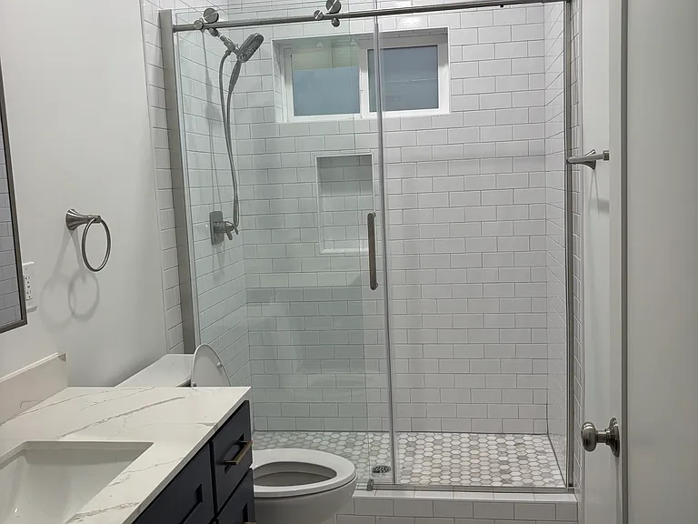 699 Banyan Ln — Photo 3