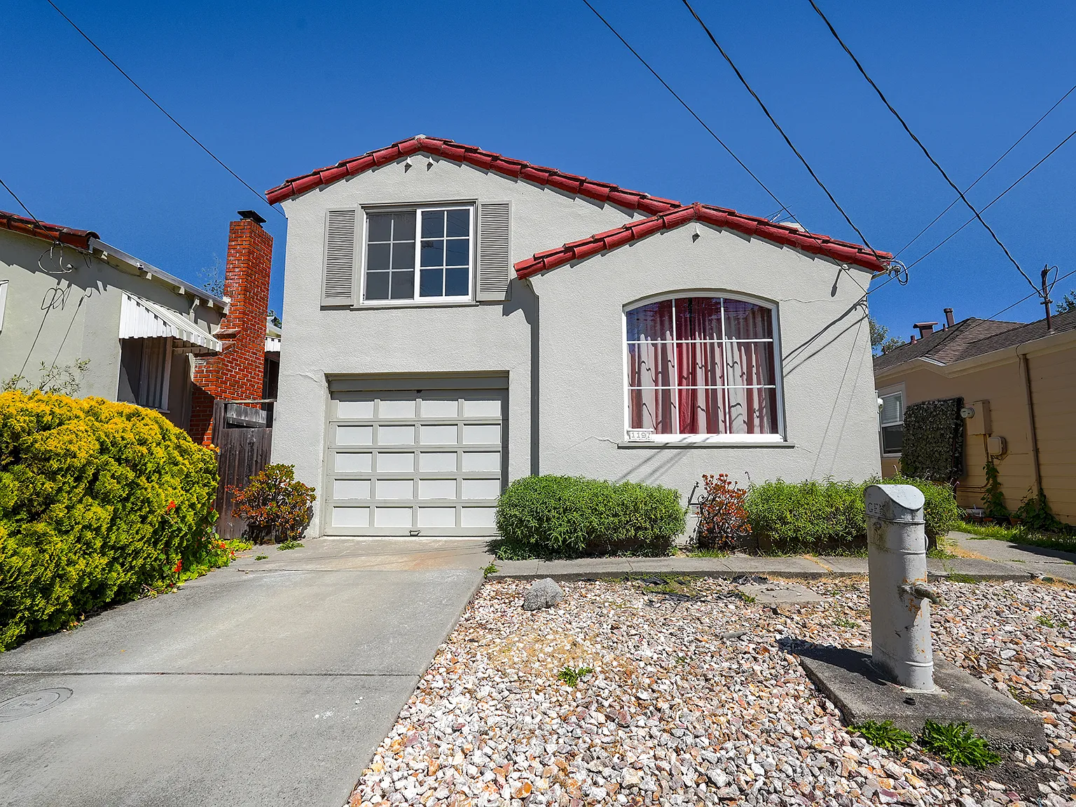 3 bed, 1310 sqft, $4,800 — Photo 1