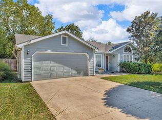 2516 Via Linda Dr, Lawrence, KS 66047