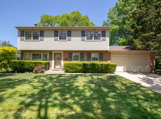1920 Habberton Ave, Park Ridge, IL 60068