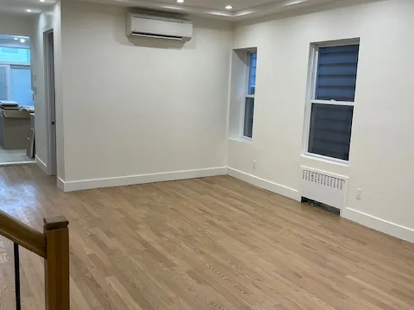 799 East 8th Street image 1 of 14