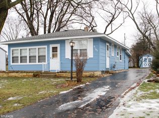 9105 Lake Park Dr, Genoa City, WI 53128