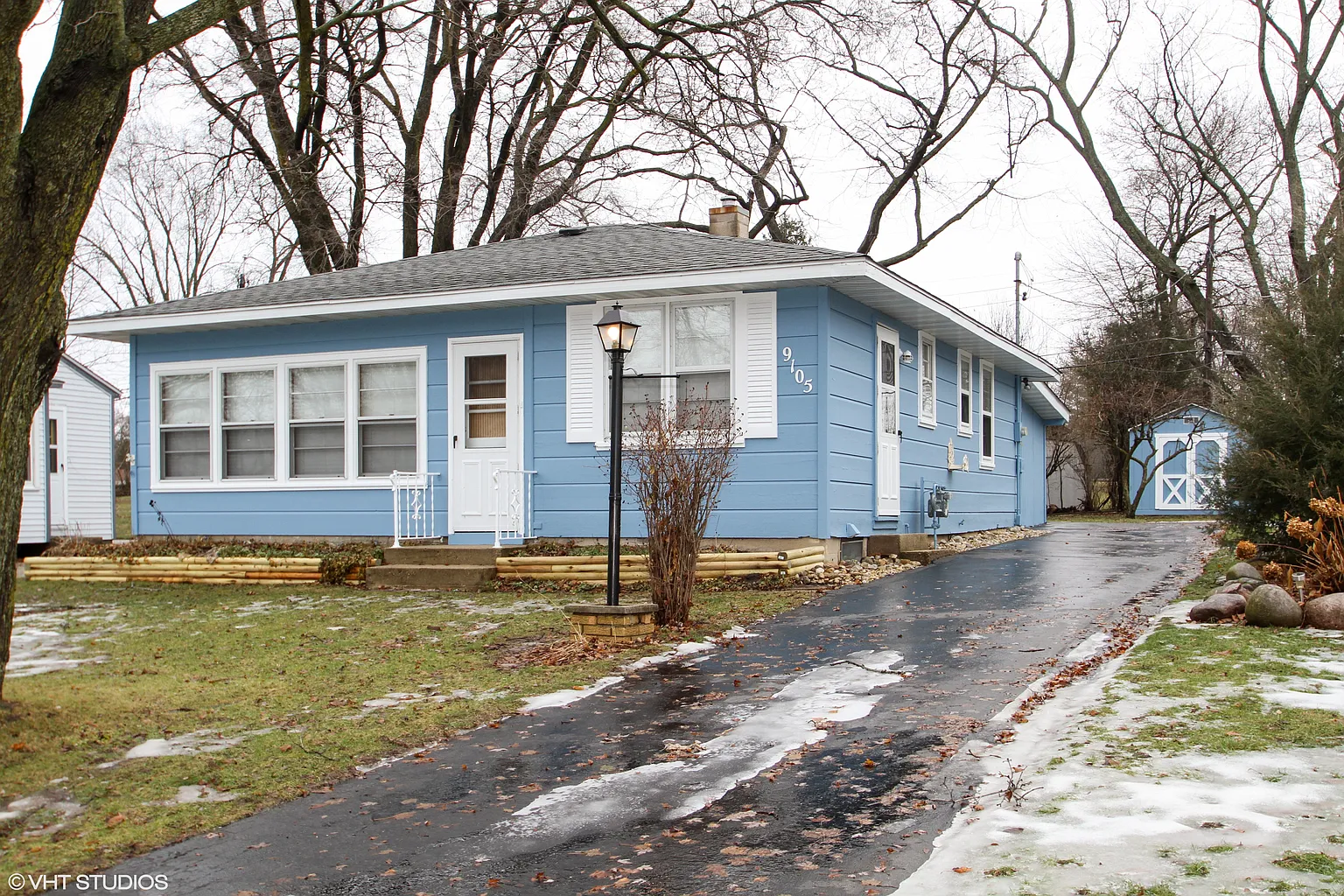 9105 Lake Park Dr photo 1