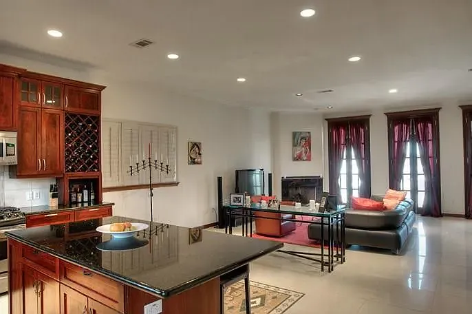Second floor kitchen living