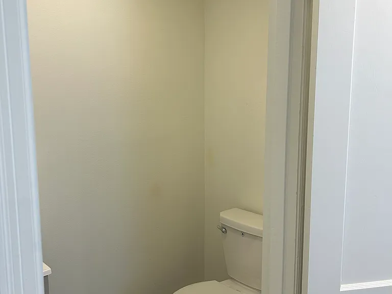 2423 Durwood Rd — Photo 19