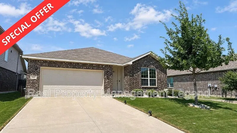 3 bed, 2.0 bath, 1800 sqft, $2,300 — Photo 1