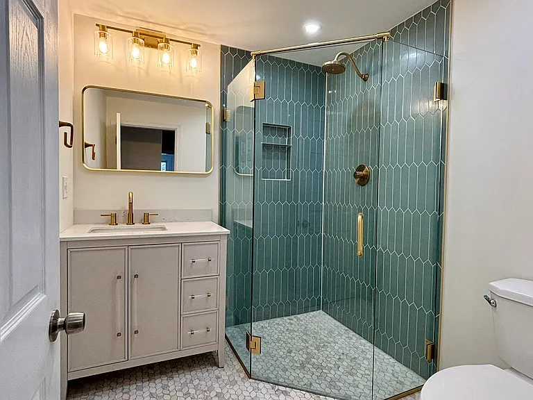130 Woodlawn Ave #1 — Photo 3