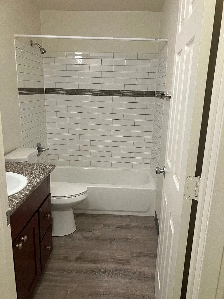 2 bed, 800 sqft, $1,325 — Photo 1