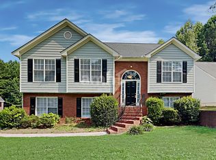 1180 Eagle Pointe Dr, Lawrenceville, GA 30044