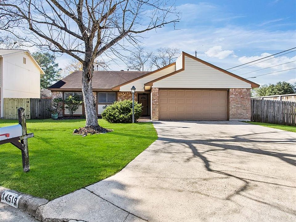 1st image of 14519 Cypress Leaf Dr