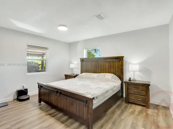 11240 SW 60th Ter, Miami, FL 33173