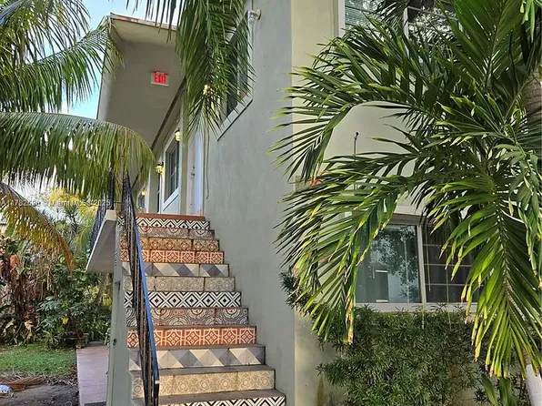 7025 Rue Granville #4, Miami Beach, FL 33141