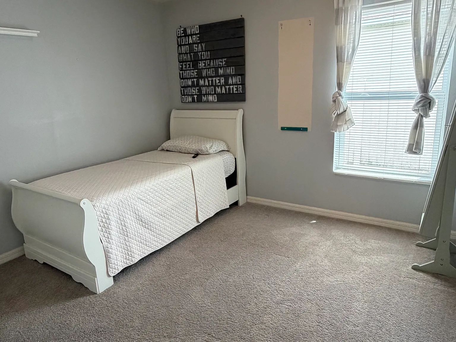 4 bed, 2000 sqft, $2,050 — Photo 4