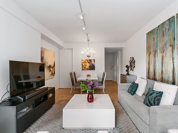 3rd image of 146 W 57th St APT 53F
