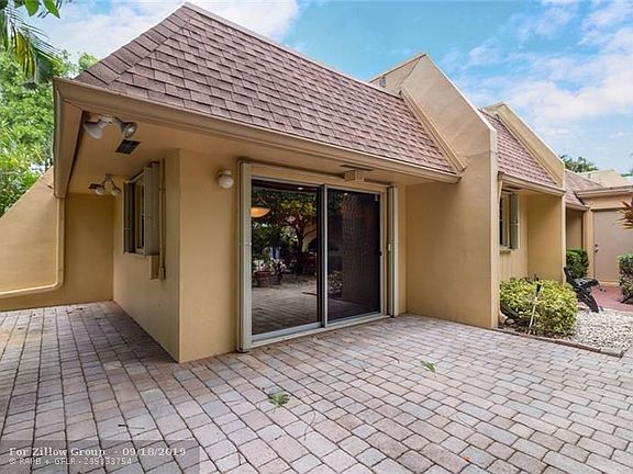 4th image of 4029 N Cypress Dr #P-1